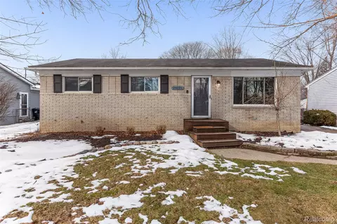 23225 Springbrook Dr, Farmington Hills, MI 48336