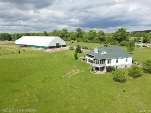 58282 Savage Rd, Newberg, MI 49095