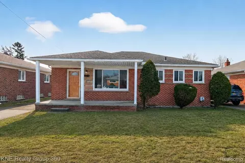 11214 Mae Ave, Warren, MI 48089