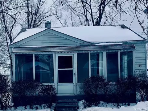 184 W Strathmore Ave, Pontiac, MI 48340