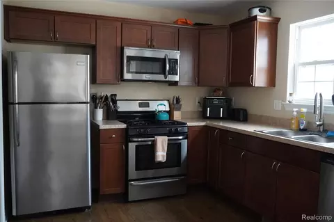 Kitchen - 35726 Brush St #3, Wayne, MI 48184 photo 2 of 3