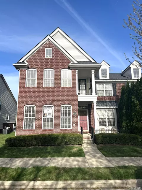 42808 Park Cresent Dr, Sterling Heights, MI 48313
