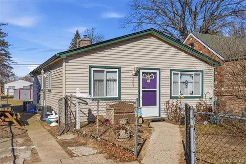 2007 Pearl Ave, Warren, MI 48091