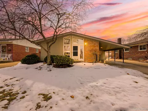 1224 Darlene Ave, Madison Heights, MI 48071