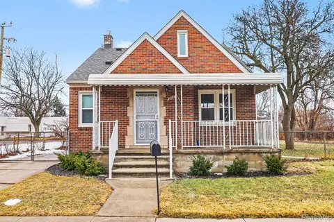 1055 Chandler Ave, Lincoln Park, MI 48146
