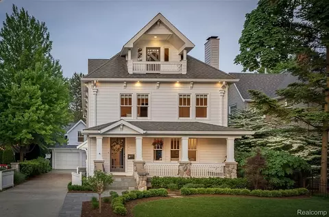 856 Lakeview Ave, Birmingham, MI 48009