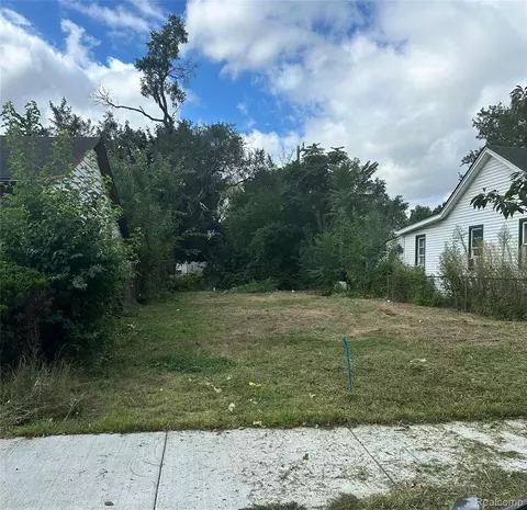 2105 Morris Ave, Lincoln Park, MI 48146