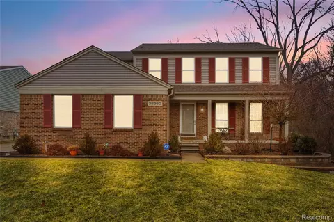 38360 Overbrook Ln, Westland, MI 48185