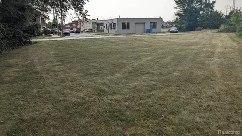 7120 Ternes, Dearborn, MI 48126