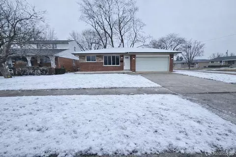 26112 Cunningham Dr, Warren, MI 48091