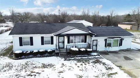 5163 N Linden Rd, Mount Morris, MI 48504