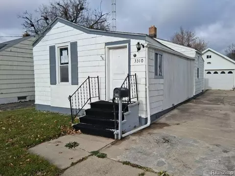 3310 Larchmont St, Flint, MI 48503