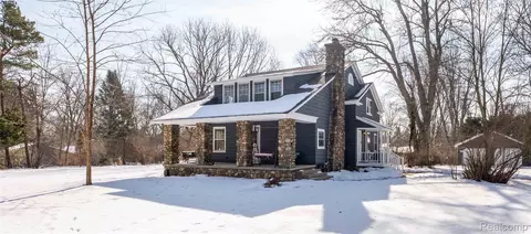 650 Wattles Rd, Bloomfield Hills, MI 48304