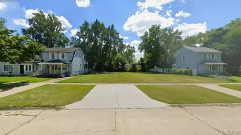 25521 New York St, Dearborn Heights, MI 48125