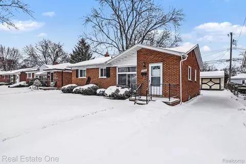 29636 Spoon Ave, Madison Heights, MI 48071