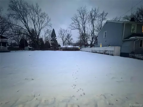 25527 New York St, Dearborn Heights, MI 48125