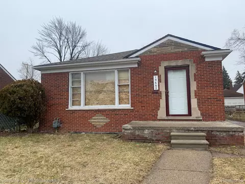 19662 Charest St, Detroit, MI 48234