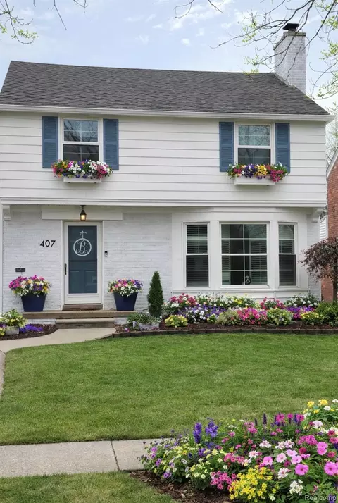 407 Moran Rd, Grosse Pointe Farms, MI 48236