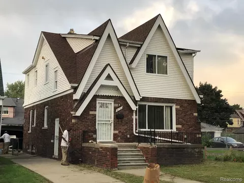 8151 Rolyat St, Detroit, MI 48234