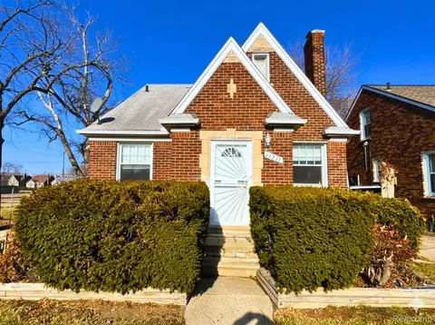 15211 Fairmount Dr, Detroit, MI 48205