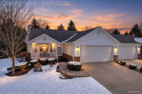 1018 Curzon St, Howell, MI 48843