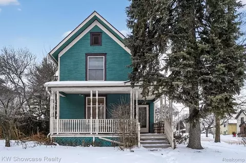 733 N Walnut St, Lansing, MI 48906