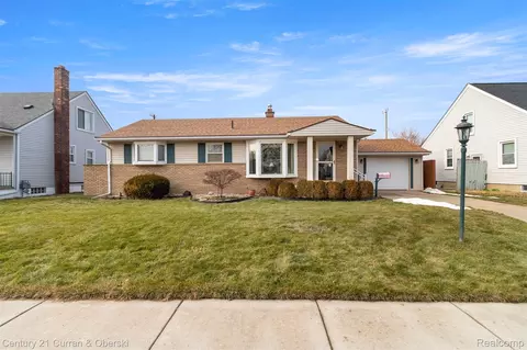 19531 Wood St, Melvindale, MI 48122