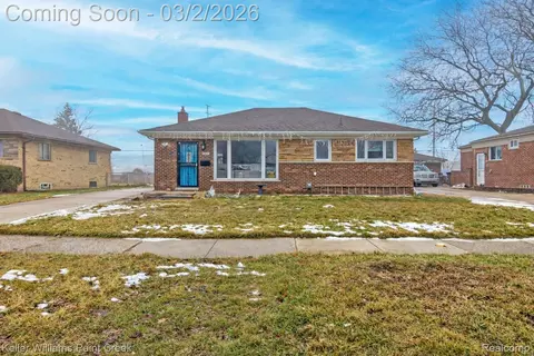 35400 Weideman St, Clinton Township, MI 48035