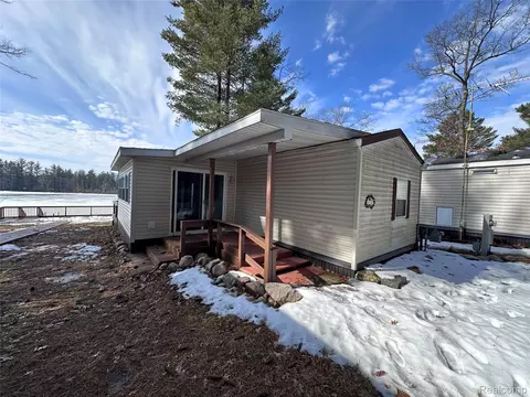 2221 Grass Lake Ave #30, Freeman, MI 48632