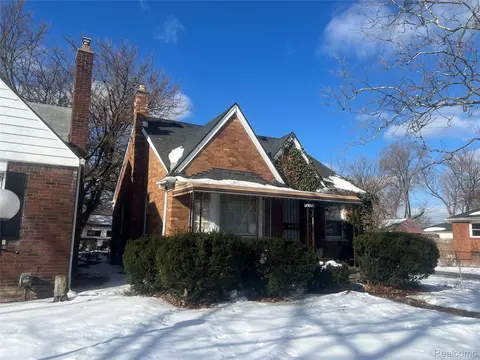 17401 Albion St, Detroit, MI 48234