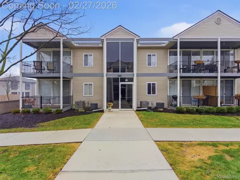 301 N Eton St #B, Birmingham, MI 48009