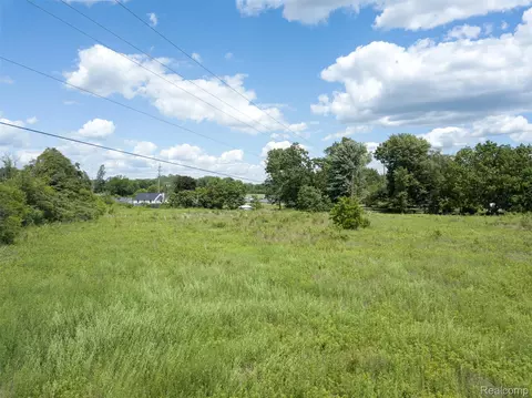 10467 Willis Rd, Augusta, MI 48191 photo 8