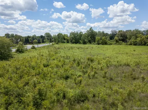 10467 Willis Rd, Augusta, MI 48191 photo 4