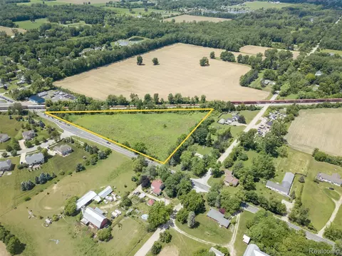 10467 Willis Rd, Augusta, MI 48191 photo 3