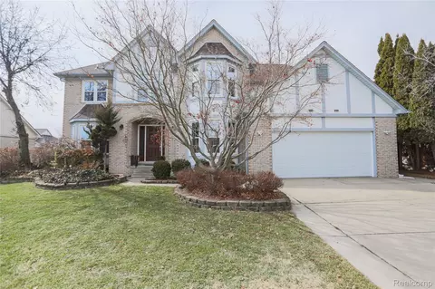 46349 Coachwood Dr, Shelby Township, MI 48315