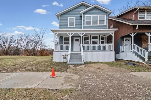 213 Avalon St, Highland Park, MI 48203