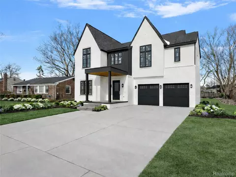 1909 W Melton Rd, Birmingham, MI 48009