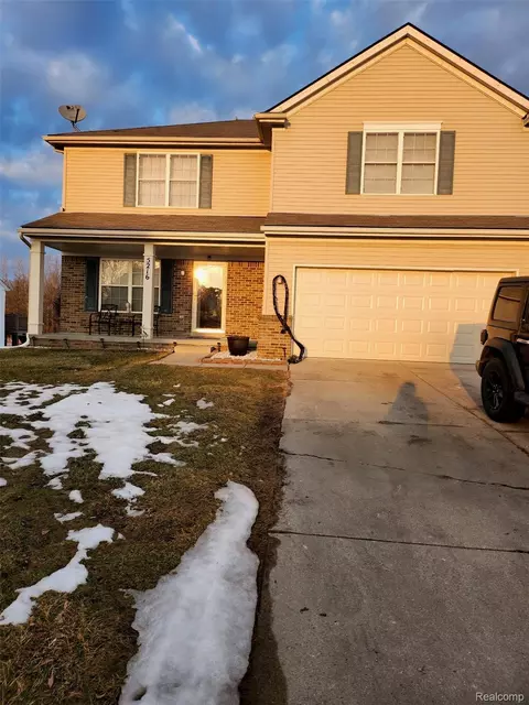 5216 Northwood Rd, Grand Blanc, MI 48439
