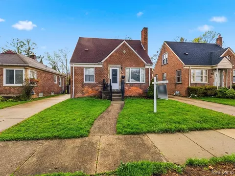 3604 Merrick St, Dearborn, MI 48124
