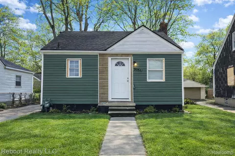 20541 Barlow St, Detroit, MI 48205