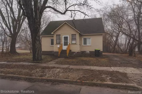 438 Franklin Rd, Pontiac, MI 48341