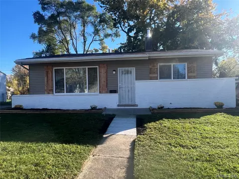 6094 Penwood Rd, Mount Morris, MI 48458