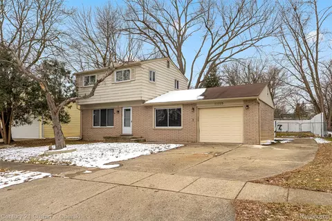 23225 Albion Ave, Farmington Hills, MI 48336