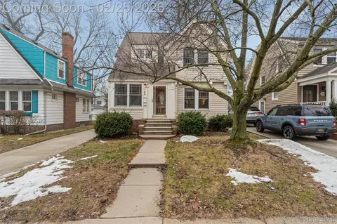 703 W Lewiston Ave, Ferndale, MI 48220