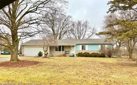 7040 Lou Mac Dr, Clayton, MI 48473