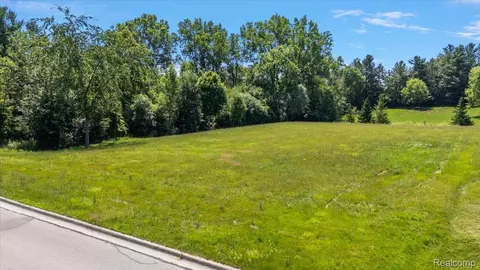 45547 W 9 Mile Rd, Novi, MI 48374