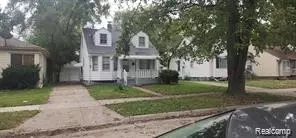 18580 Kingsville St, Harper Woods, MI 48225