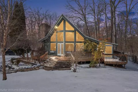 7358 Porter Rd, Grand Blanc, MI 48439