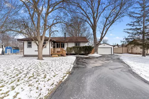 3375 Grant Rd, Rochester Hills, MI 48309