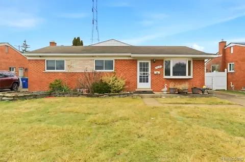 30139 Flanders Ave, Warren, MI 48088